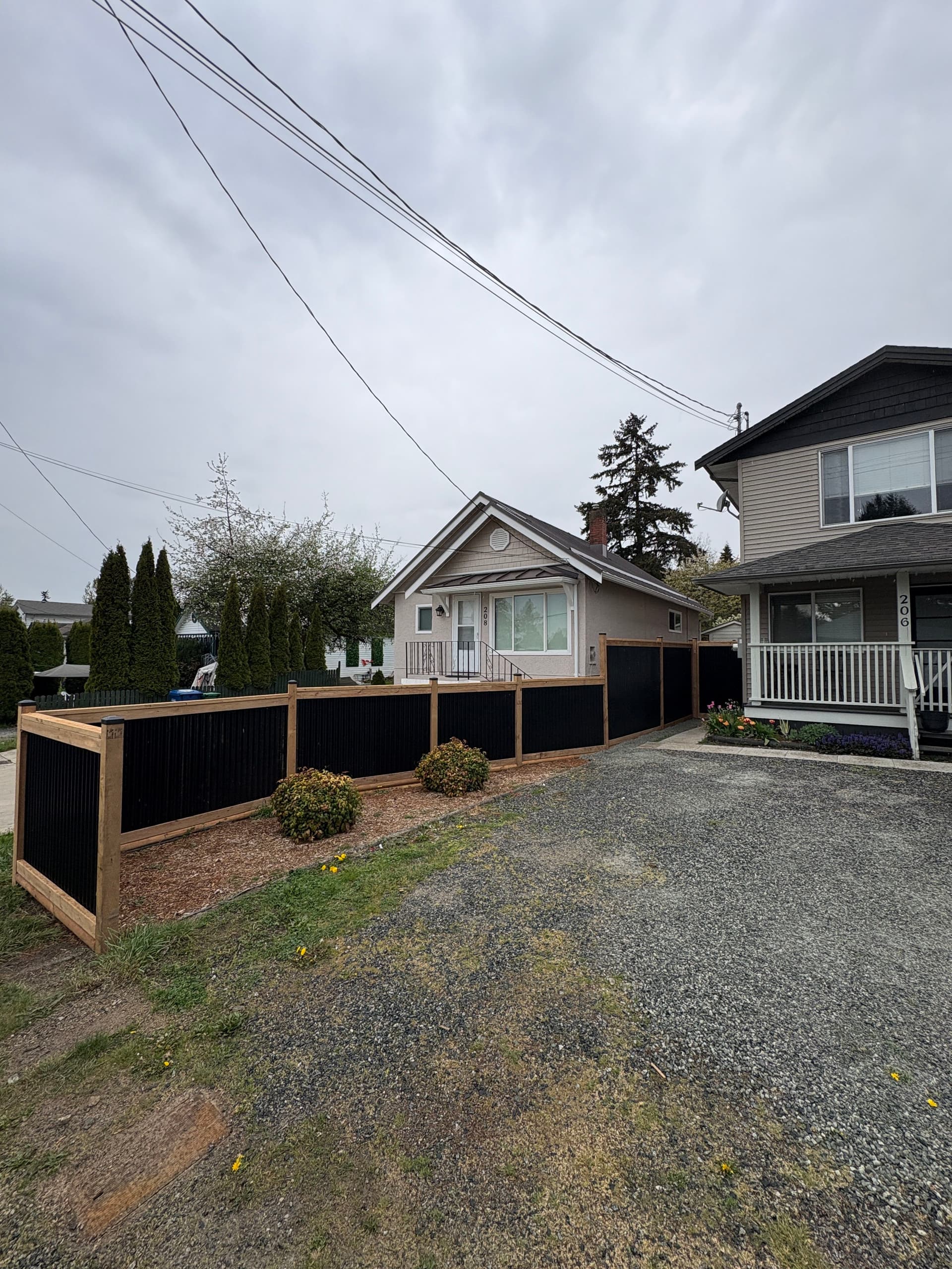 Gallery photos for Corrugated Metal Fence Install in Nanaimo: Image #1