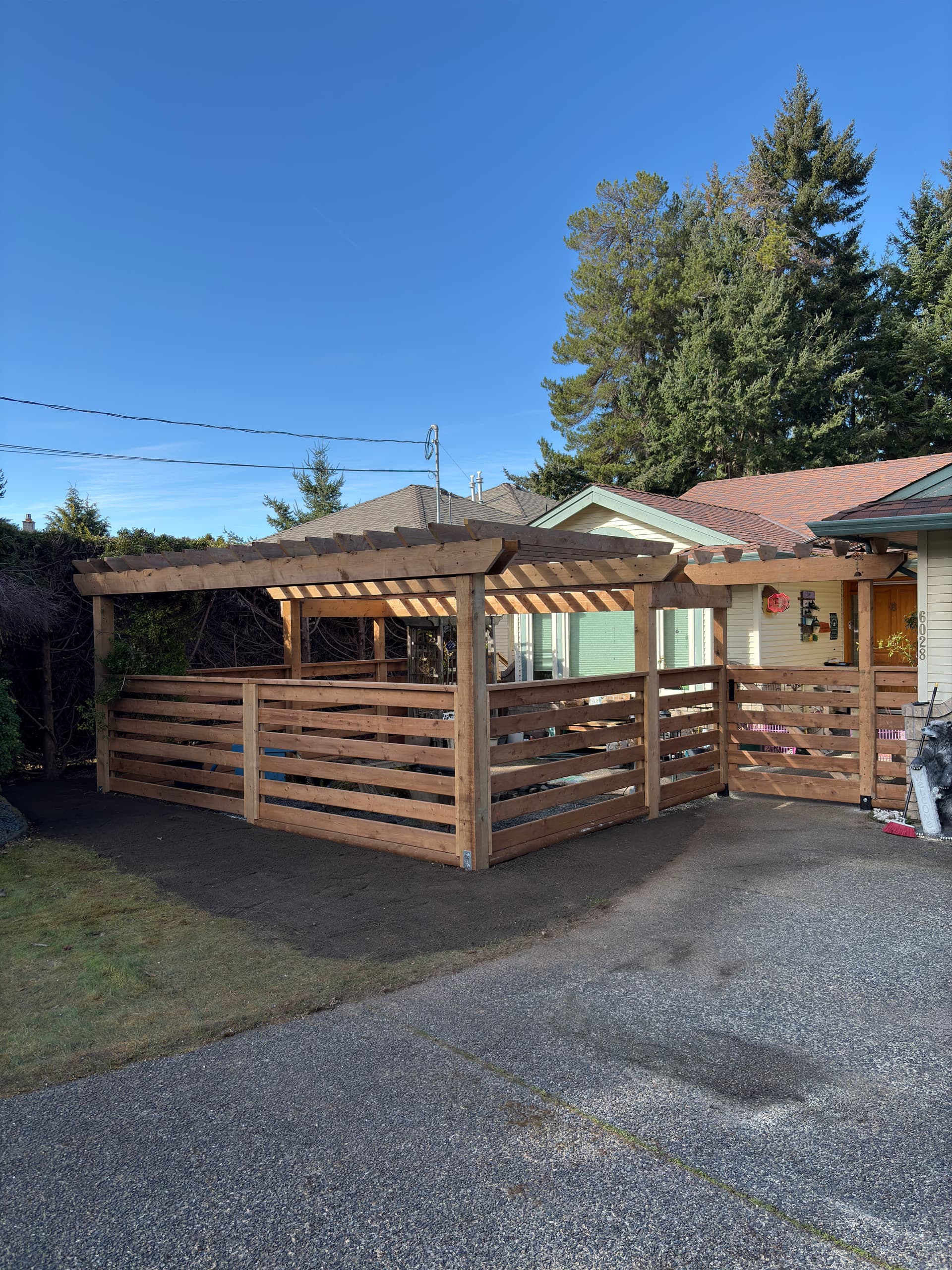 Gallery photos for Pergola and Fence Upgrade in Nanaimo: Image #1
