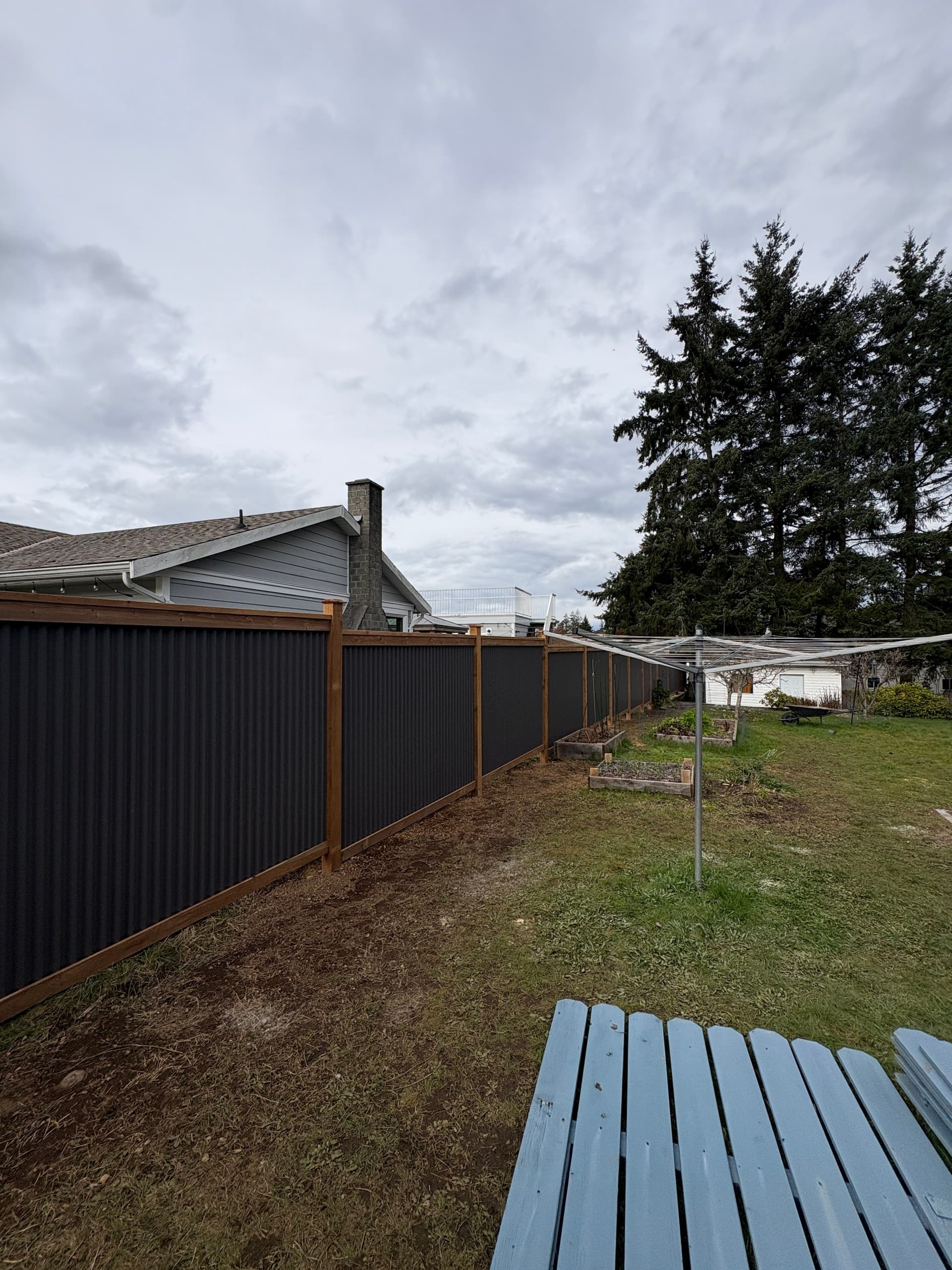 Gallery photos for Striking Corrugated Metal Fence Installation in Lantzville: Image #2