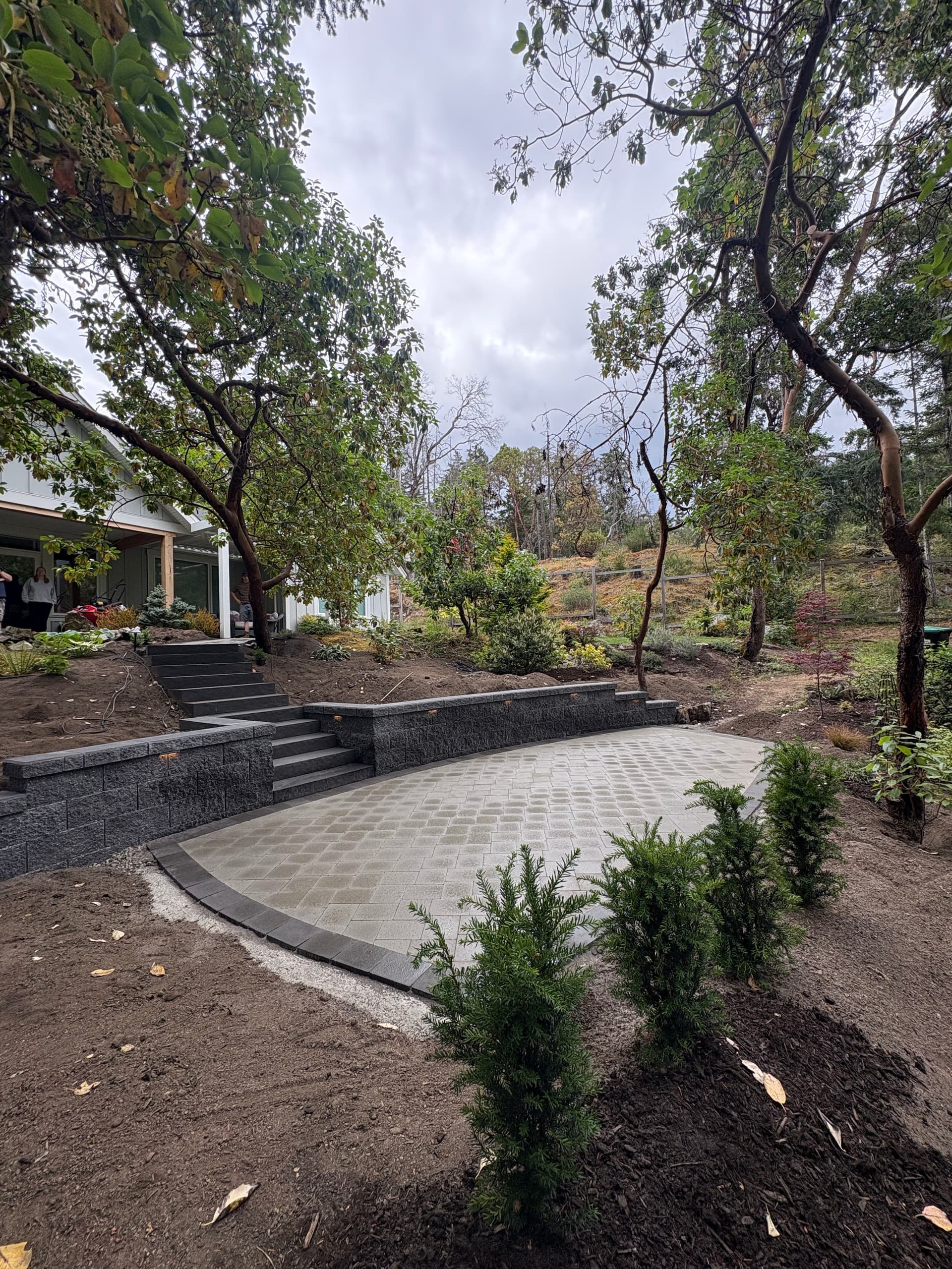 Gallery photos for Paver Patio, Stairs and Walkways Built in Nanoose: Image #3