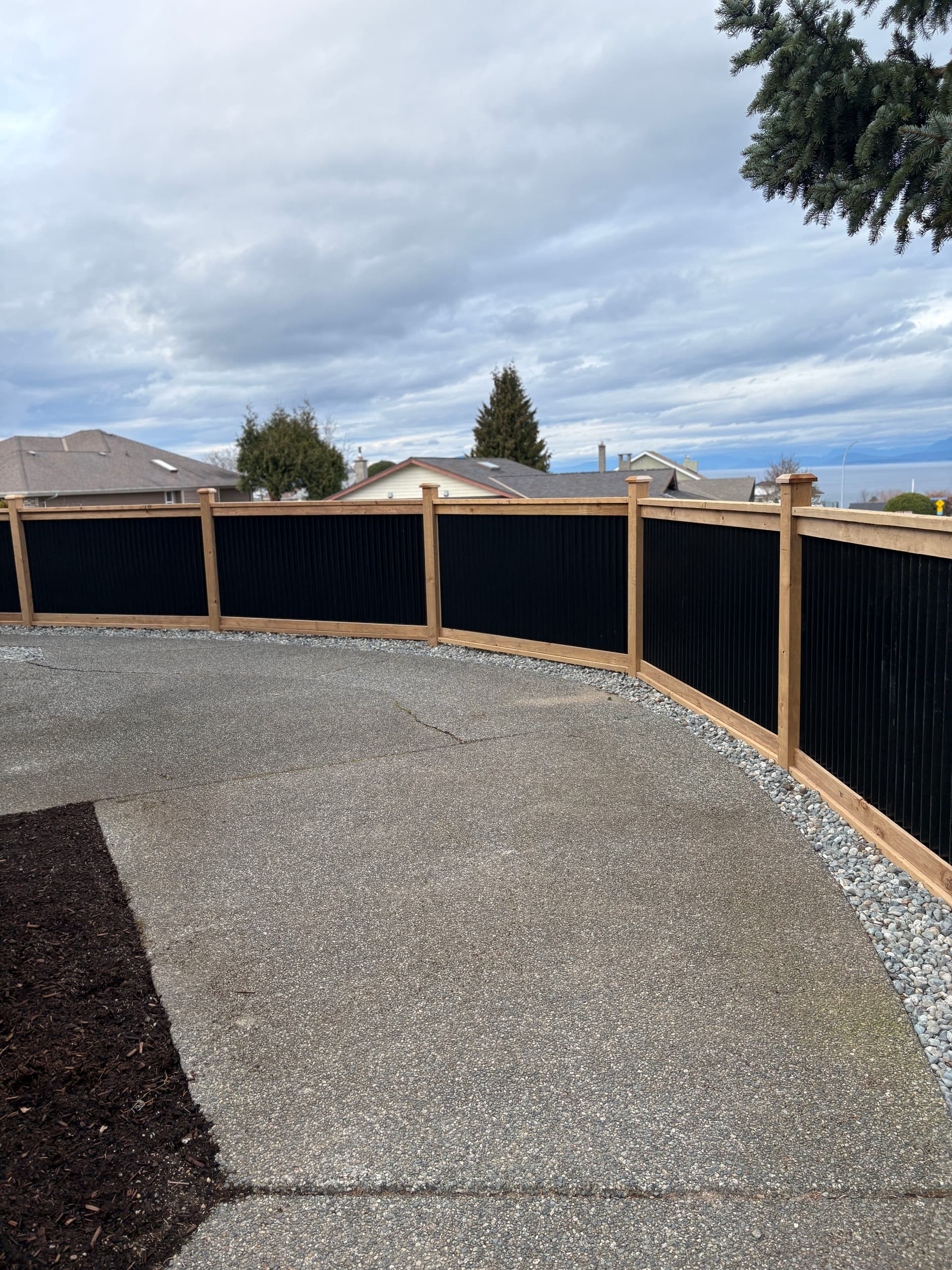 Gallery photos for Creating a Cohesive Outdoor Oasis: Image #2